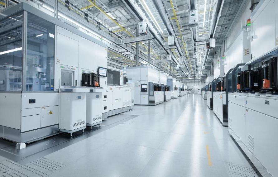 Sterile cleanroom with white floors and shelving